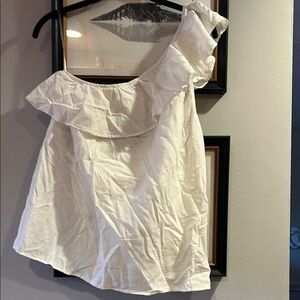 NWT. Old Navy off-White One-Shoulder Cotton Ruffle Top